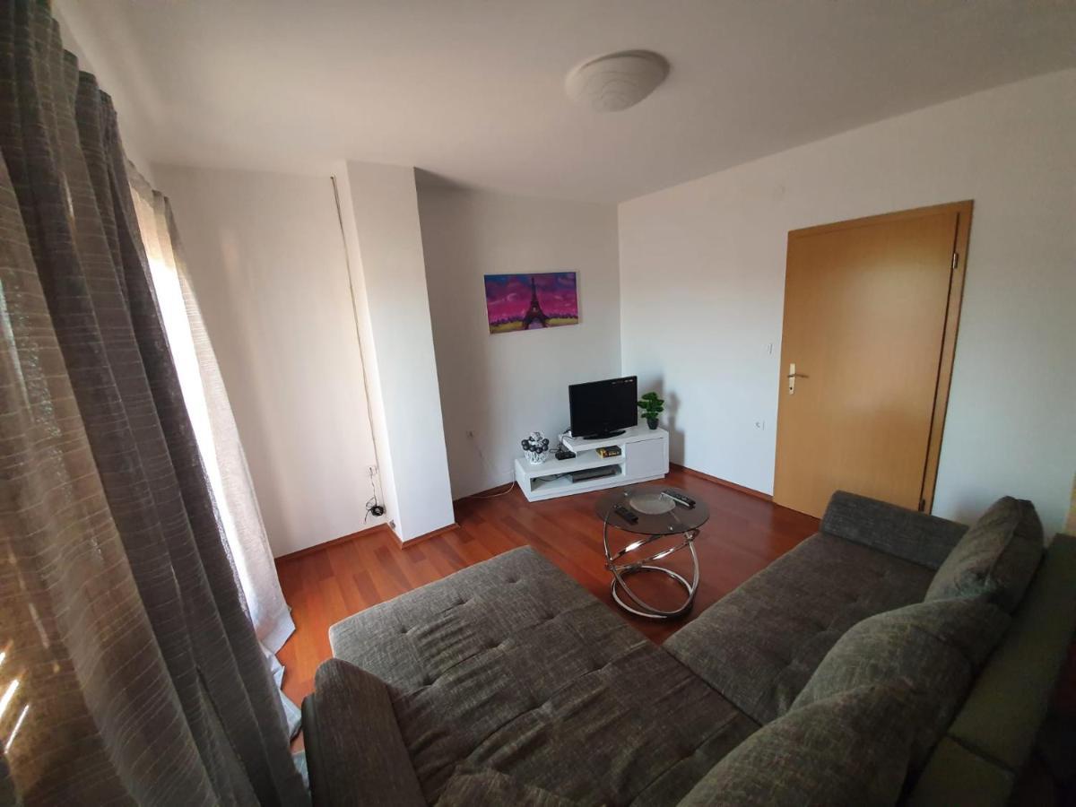 Apartmani Desnica Kruševo Exterior foto