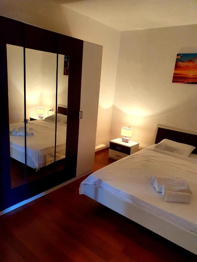 Apartmani Desnica Kruševo Exterior foto