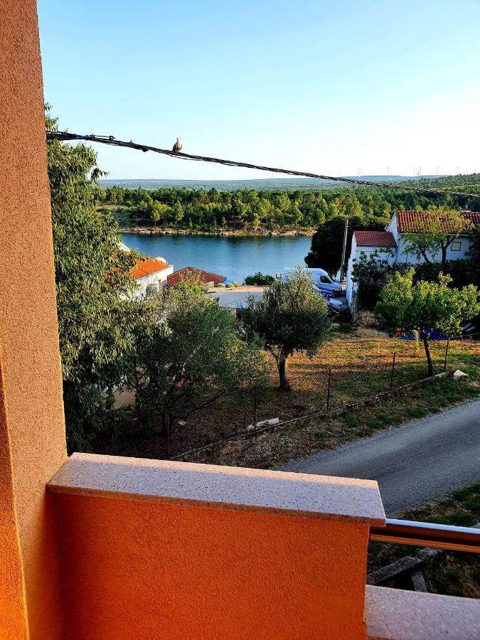 Apartmani Desnica Kruševo Exterior foto