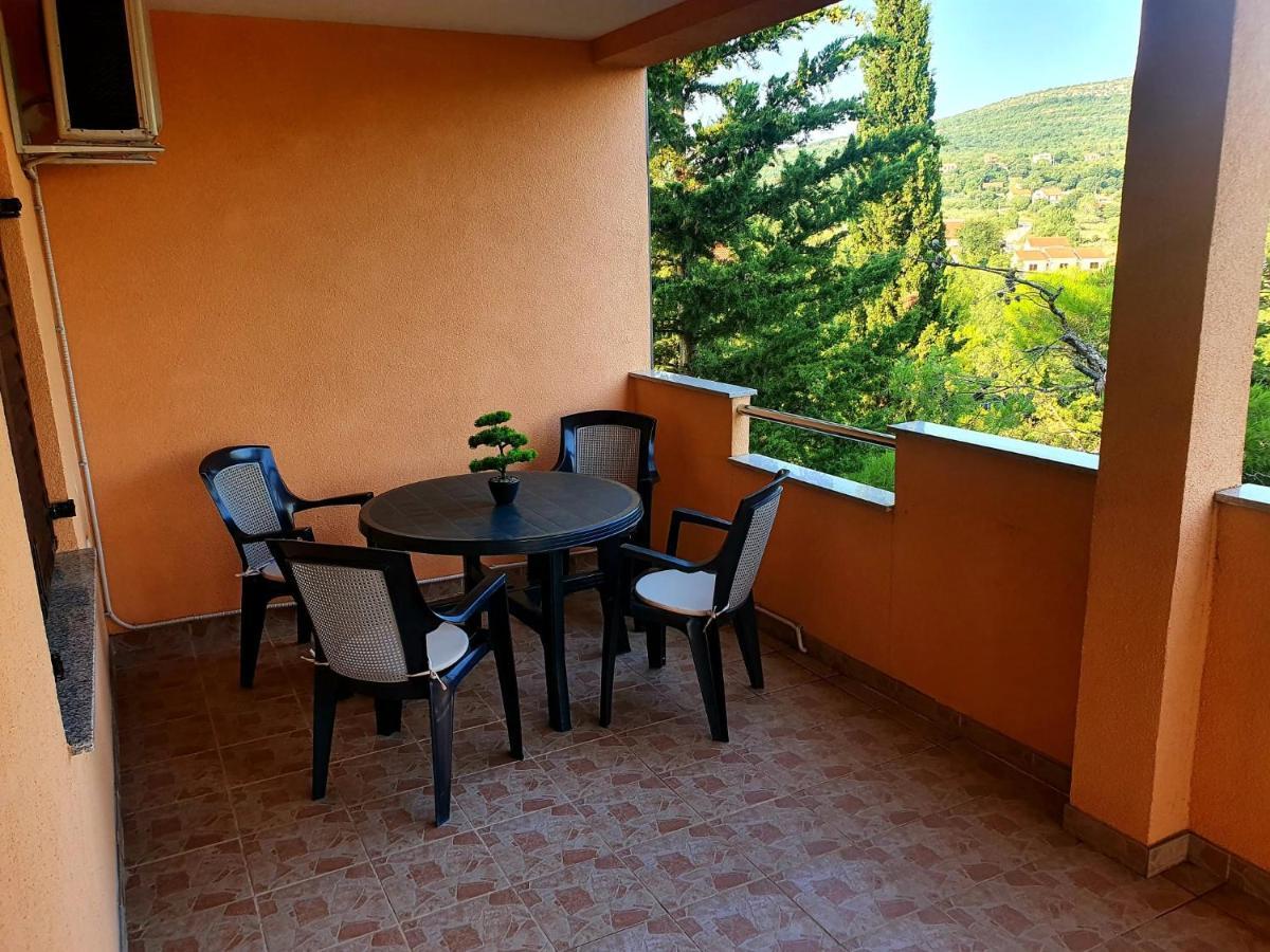 Apartmani Desnica Kruševo Exterior foto