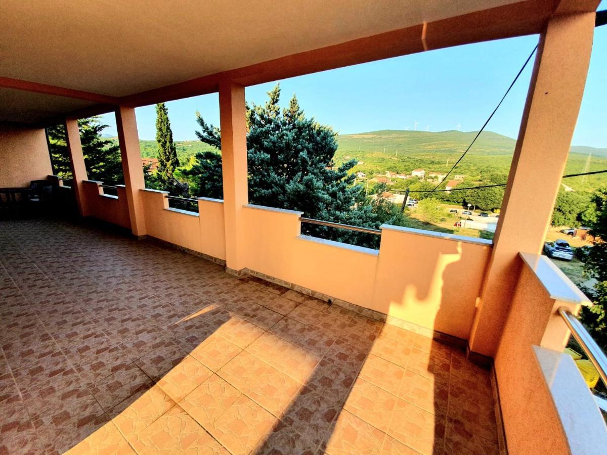 Apartmani Desnica Kruševo Exterior foto